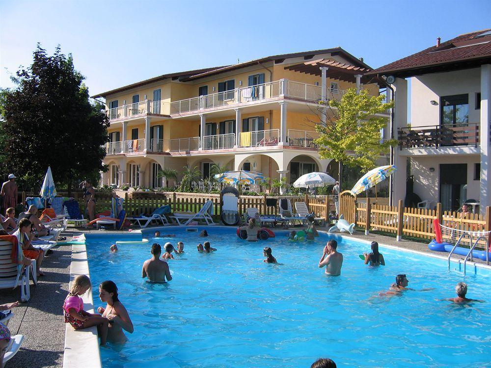 Hotel Splendid Sole Manerba del Garda Esterno foto